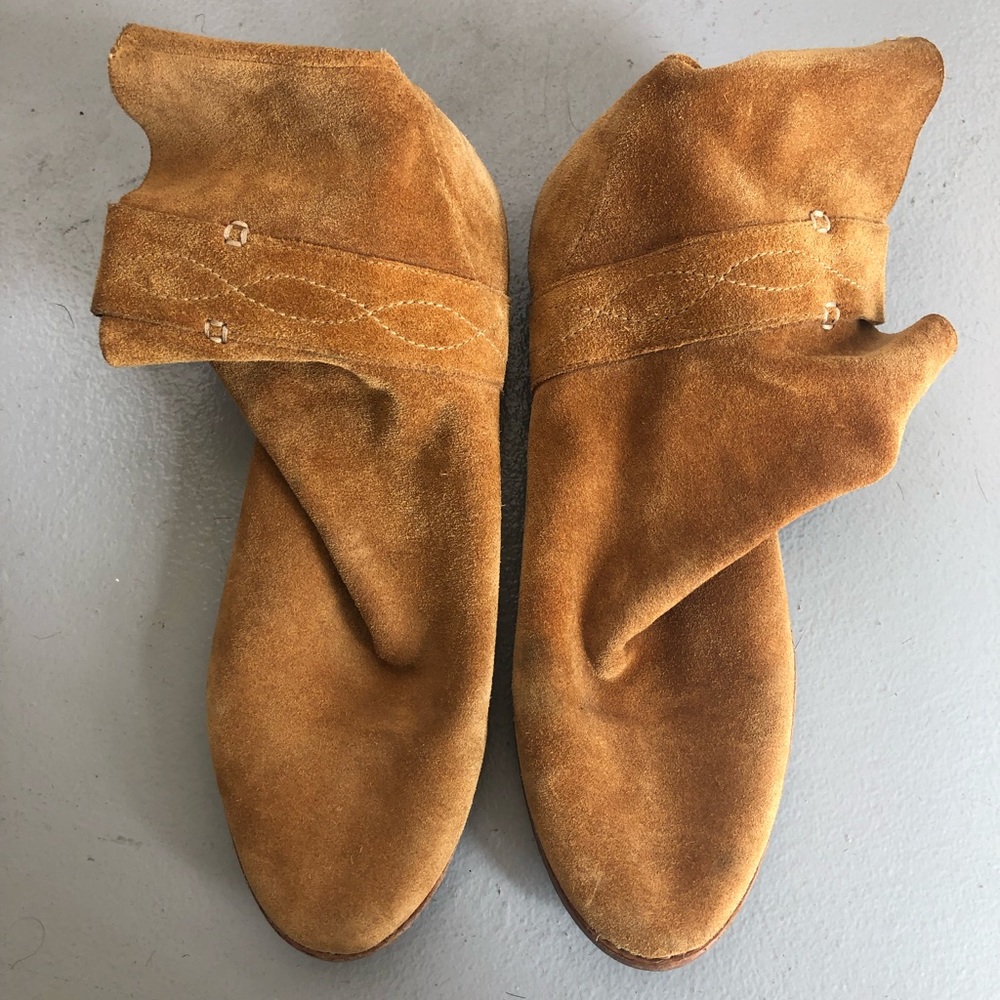 Caramel Joie suede booties